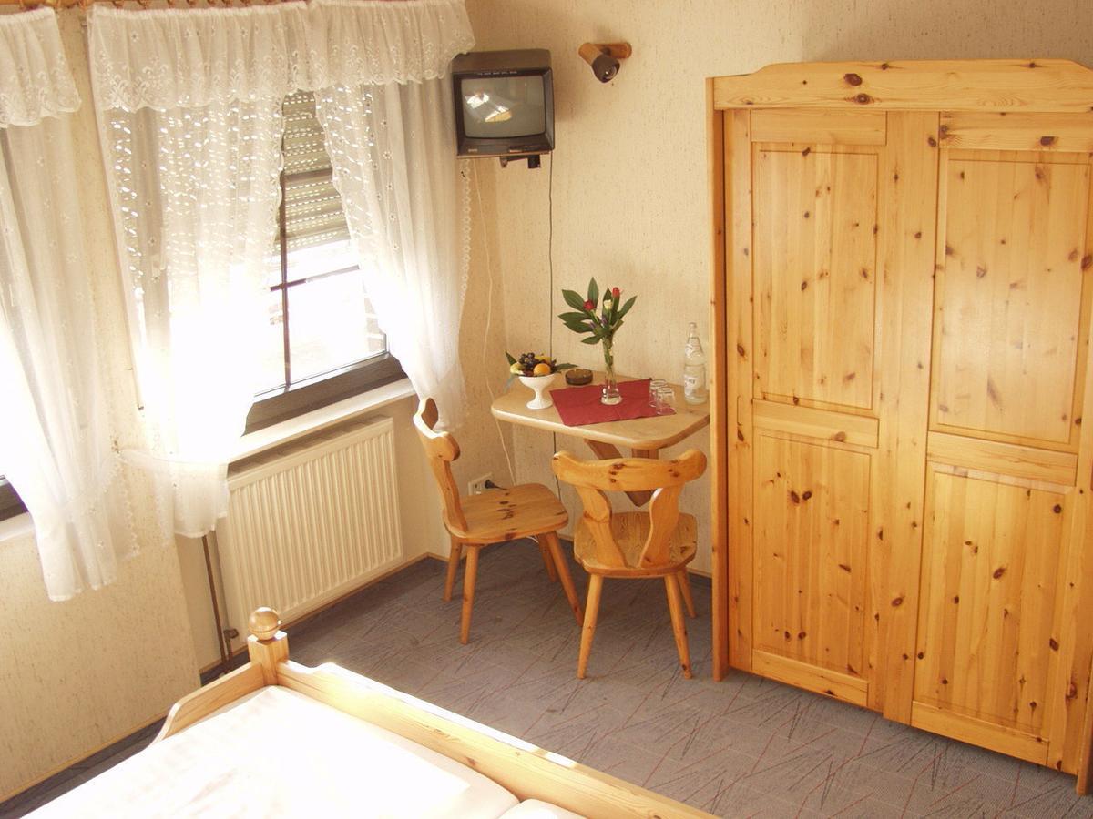 Hotel-Restaurant-Pfaelzer-Stuben Bruchmühlbach-Miesau Habitación foto