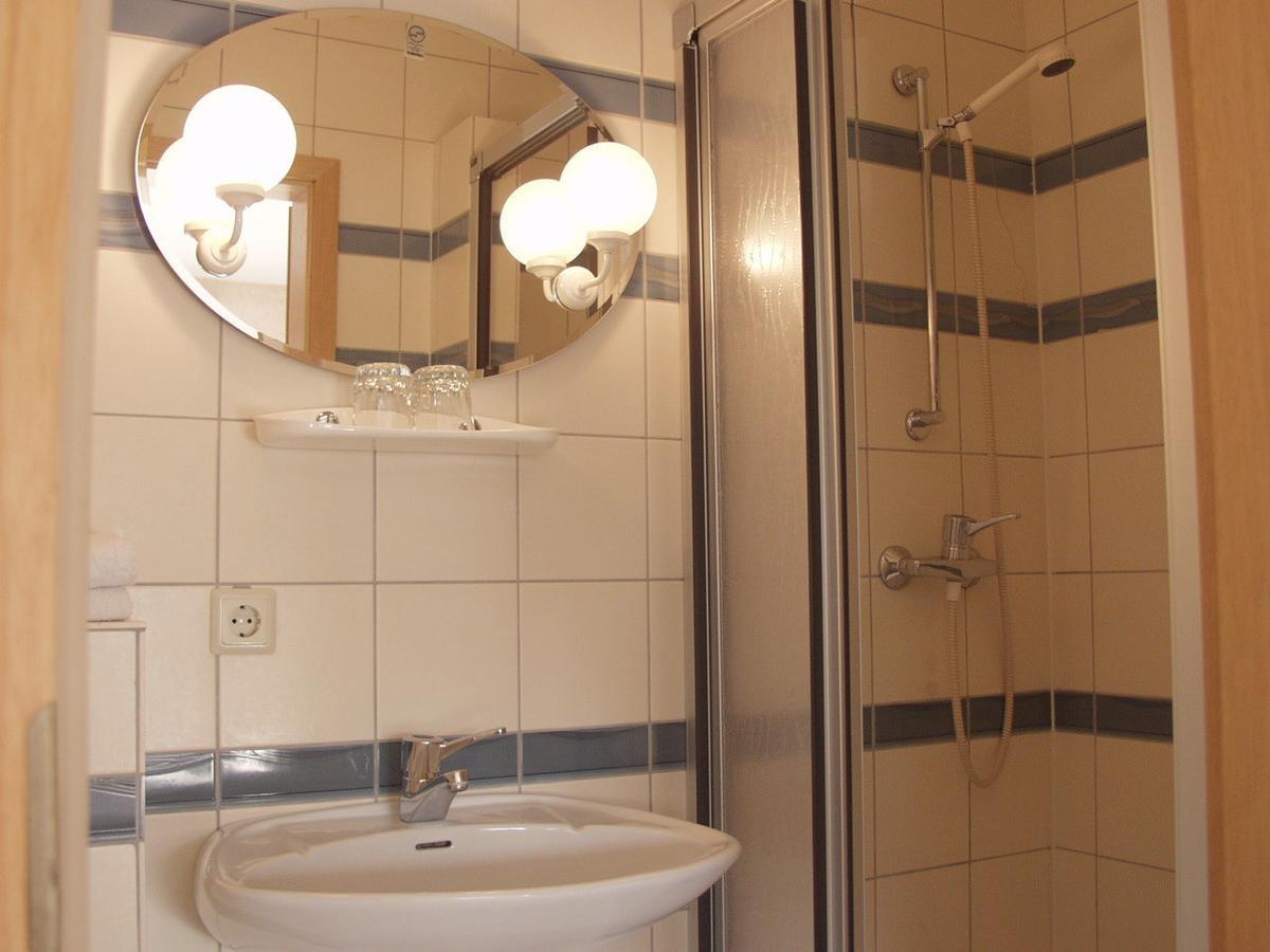 Hotel-Restaurant-Pfaelzer-Stuben Bruchmühlbach-Miesau Habitación foto